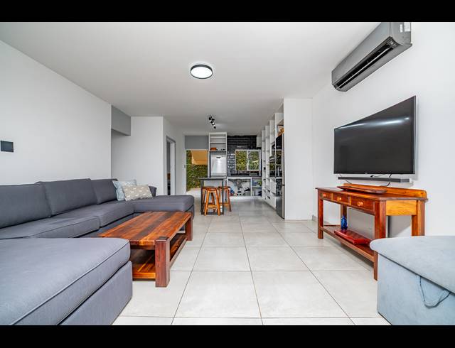 3 BEDROOM APARTMENT FOR SALE IN SHAKAS ROCK